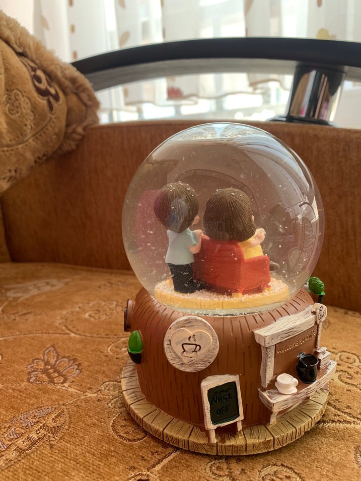 Işıklı Dönen Kar Küresi - Görsel 3