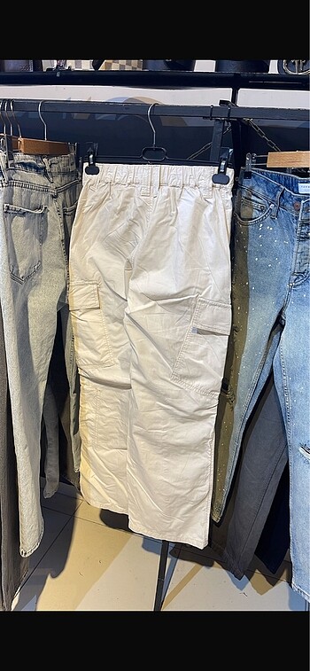Bershka Paraşüt Kumaş Kargo Pantolon