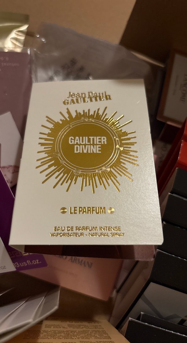 Jean Paul Gaultier Divine Kadın Parfümü 1.5 ml - Görsel 2