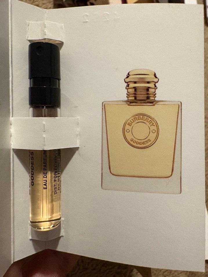 Burberry Goddess Kadın Parfümü 1.5 ml - Görsel 2