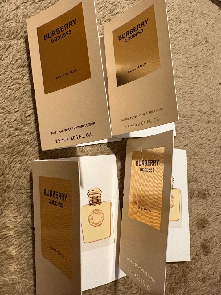 Burberry Goddess Kadın Parfümü 1.5 ml - Görsel 4