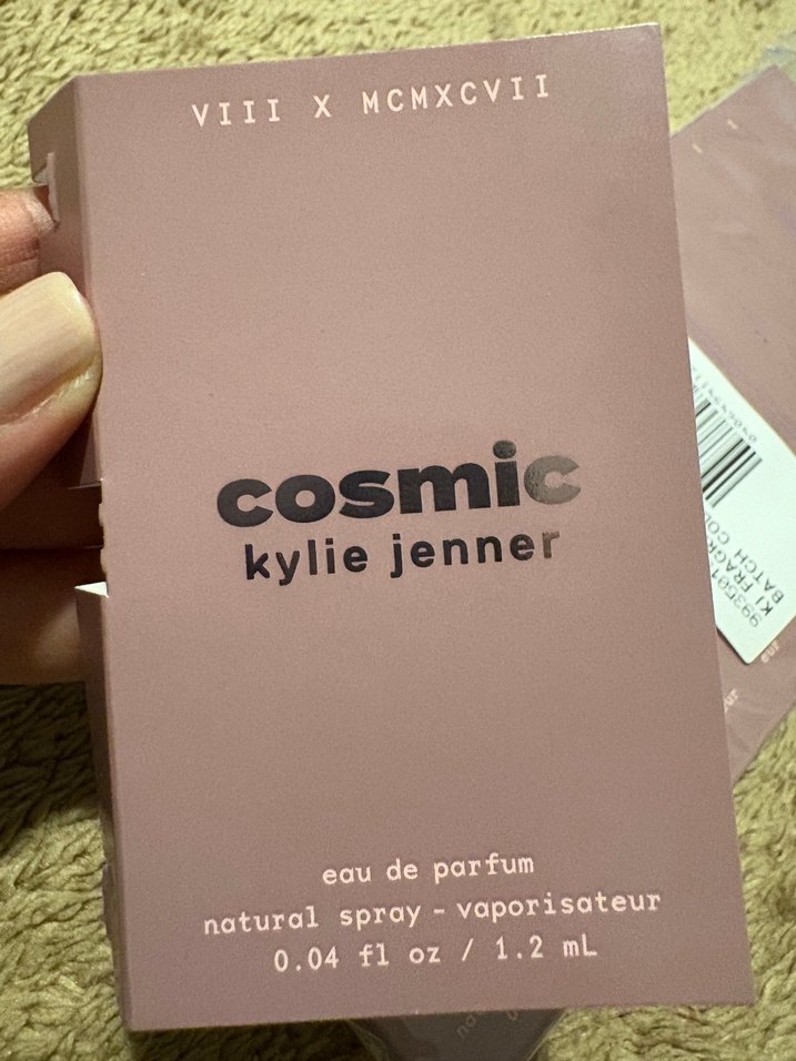 Kylie Jenner Cosmic Kadın Parfümü - Görsel 2