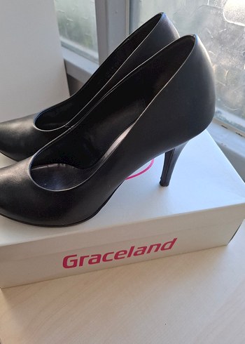 40 Beden Siyah Parlak Topuklu Kadın Stiletto