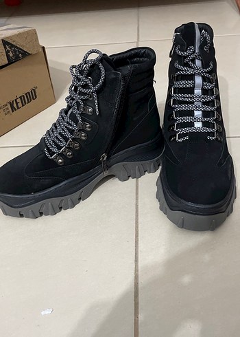 38 Beden Siyah Bağcıklı Platform Topuklu Goth Bot