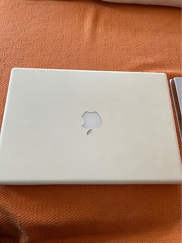  Beden Renk Apple MacBook A1181 Laptop