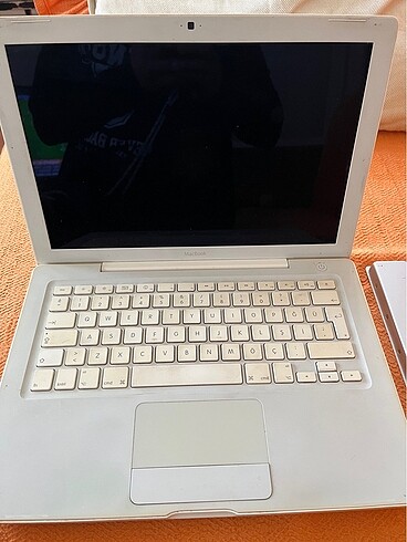  Beden Apple MacBook A1181 Laptop