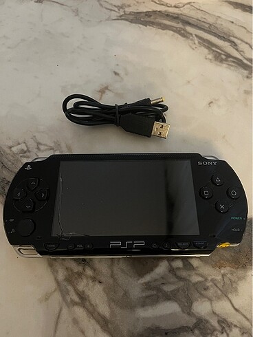Sony PSP 1004 Oyun Konsolu (Açıklamayı Okuyunuz)