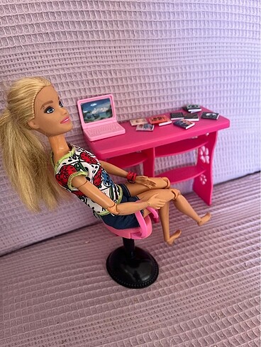 Beden Barbie Çalışıyor