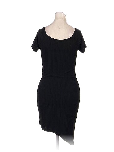 l Beden PreLoved Kısa Elbise %70 İndirimli.