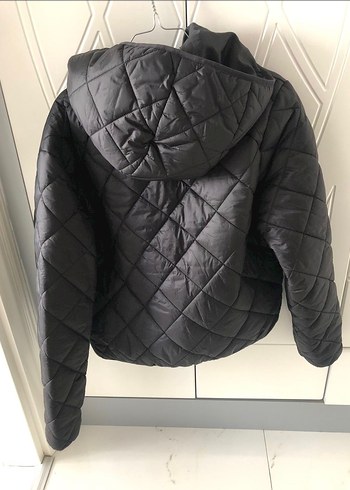 LC waikiki Kadın Siyah Kapüşonlu Fermuarlı Mont - Görsel 2