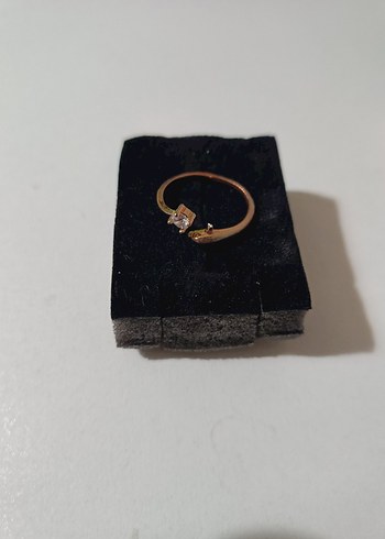 Beden Altın Renkli Minimalist Kadın Yüzük