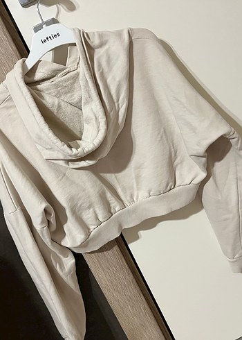 Beyaz Kapüşonlu Crop Salaş Sweatshirt - Görsel 3