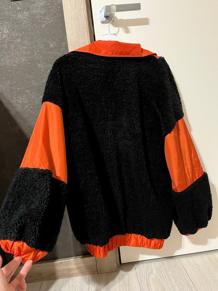 Siyah Turuncu Peluş Detaylı Rahat Ceket mont - Görsel 5
