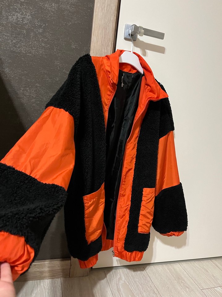 Siyah Turuncu Peluş Detaylı Rahat Ceket mont - Görsel 3