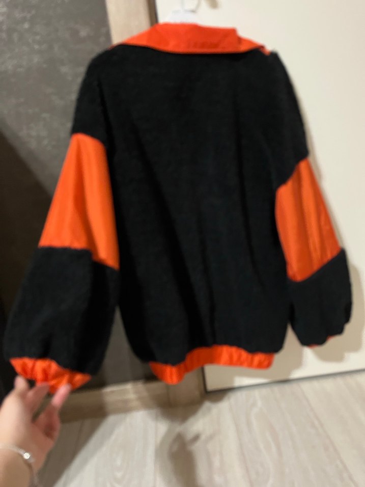 Siyah Turuncu Peluş Detaylı Rahat Ceket mont - Görsel 4