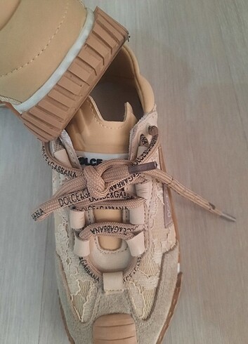 Dolce & Gabbana Tek kelimeype mükemmel