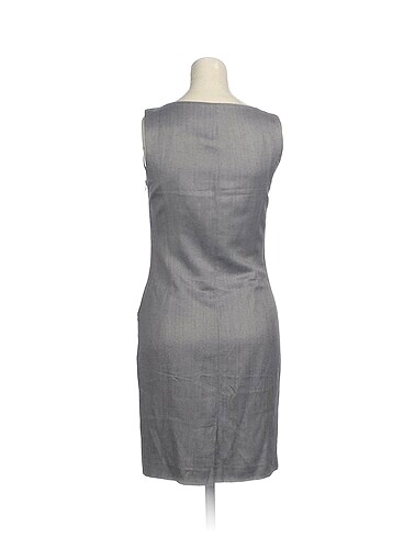 m Beden PreLoved Günlük Elbise %70 İndirimli.