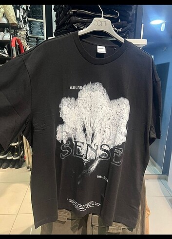 Bershka t shirt
