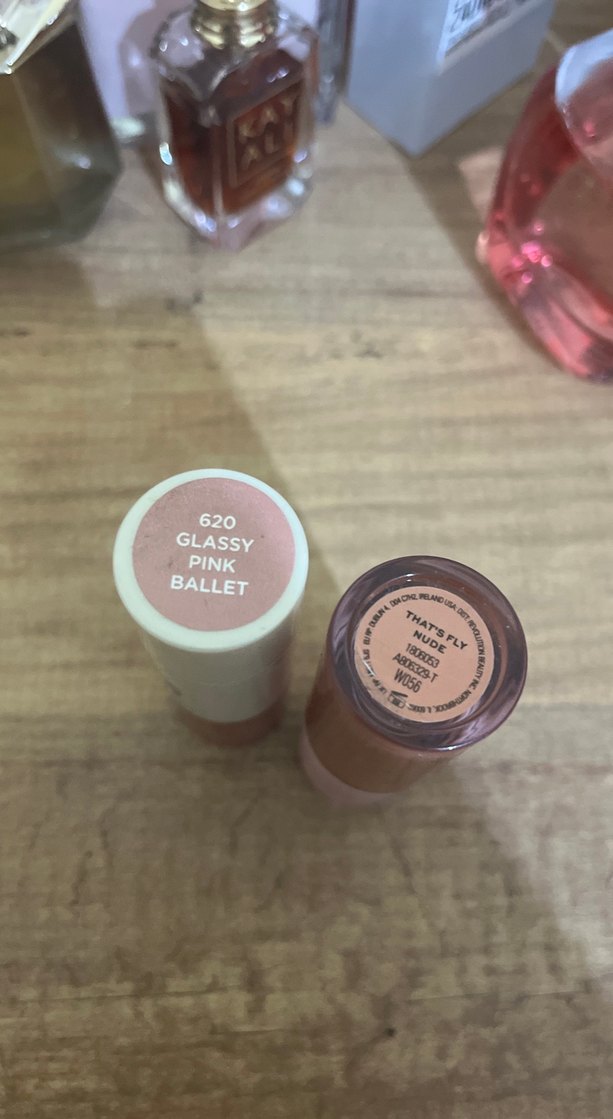 L'Oréal Paris Lumi Le Glass Aydınlatıcı ve Revolution Blush - Görsel 2