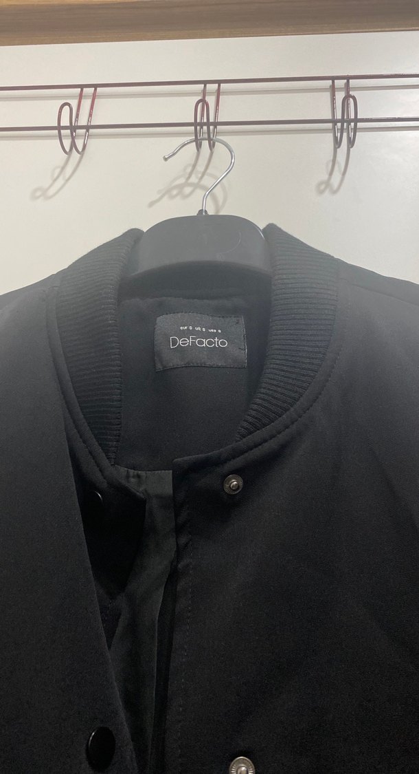 Düğmeli Siyah Midi Kadın Ceket - Görsel 3