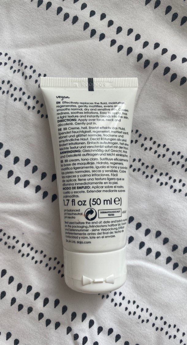 Ziaja Açık Ton BB Krem SPF 15 - Görsel 2