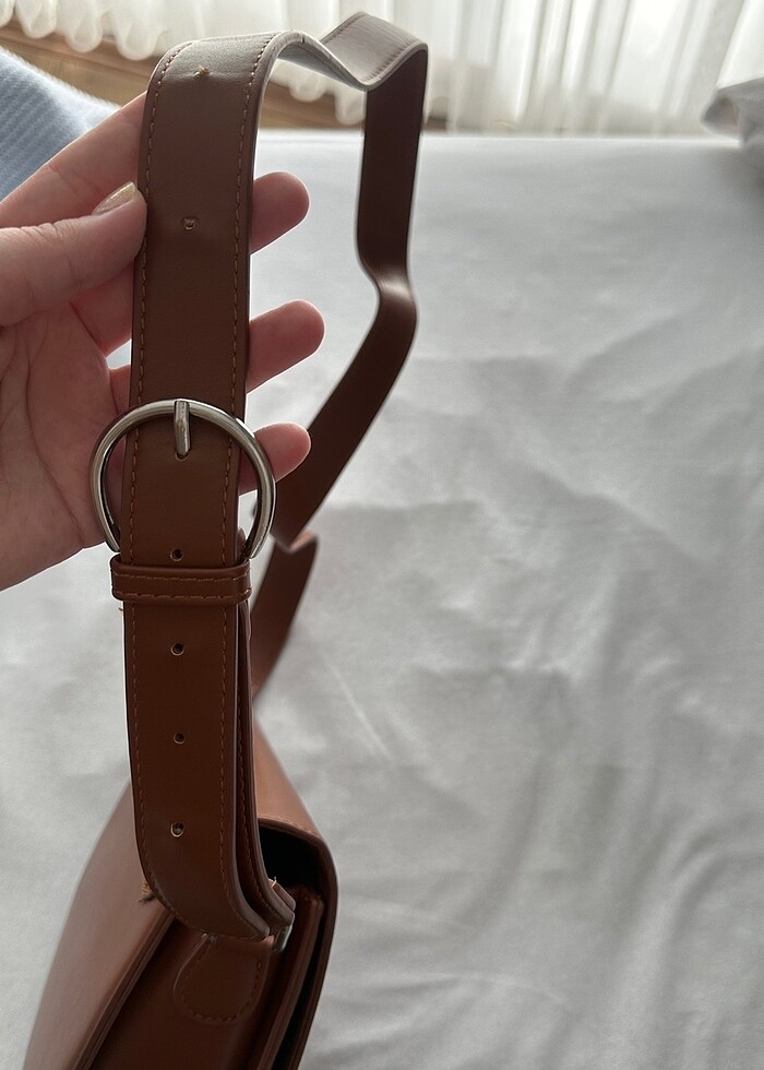 Stradivarius askılı çanta - Görsel 3