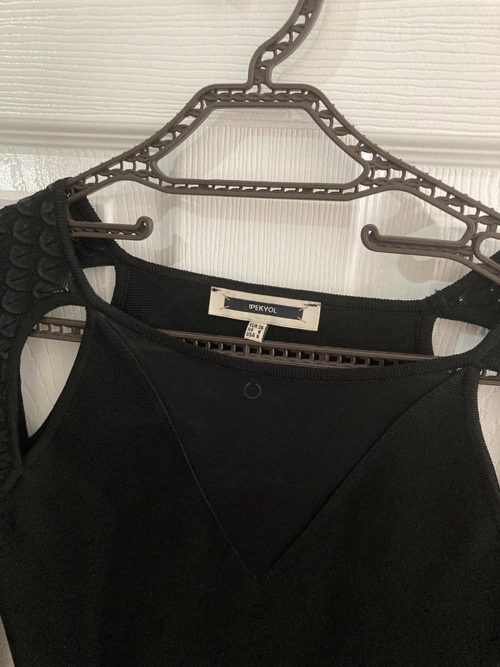 Uzun Kollu Siyah Triko Yuvarlak Transparan Detaylı Yakalı Elbise - Görsel 3