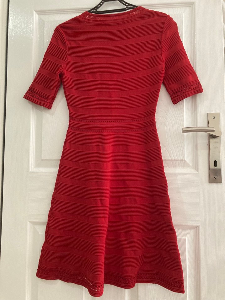 Kısa Kollu Kırmızı Triko Midi Elbise - Görsel 2