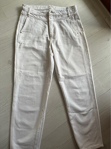 Colins mom jean