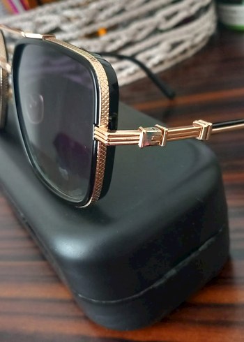 Parlak Altın Tokalı Modern Klasik erkek Gözlüğü - Görsel 3