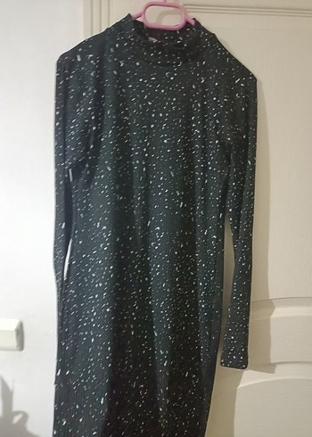 Siyah Yüksek Yakalı Fitilli Midi Elbise - Görsel 5