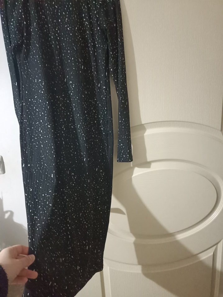 Siyah Yüksek Yakalı Fitilli Midi Elbise - Görsel 4