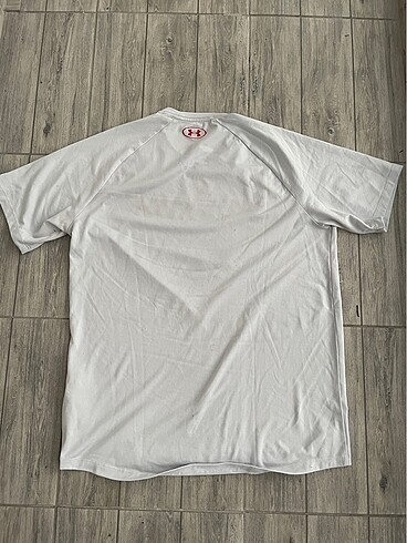 Nike Under armour t-shirt