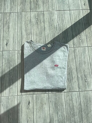 Levis tişört