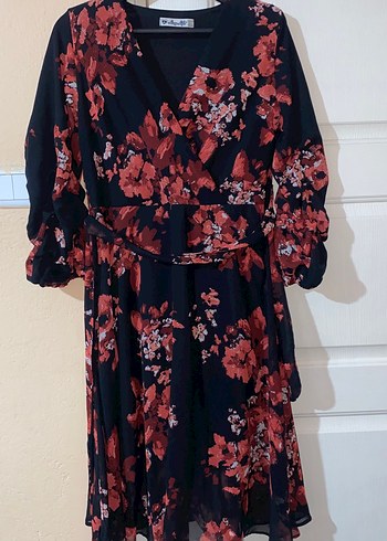 Çiçek Desenli Siyah Uzun Kollu V Yaka Elbise - Görsel 4