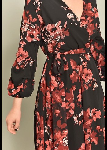 Çiçek Desenli Siyah Uzun Kollu V Yaka Elbise - Görsel 3