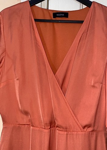 Saten V Yaka Midi Drapeli Kadın Elbise - Görsel 6