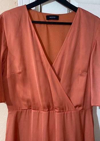 Saten V Yaka Midi Drapeli Kadın Elbise - Görsel 2