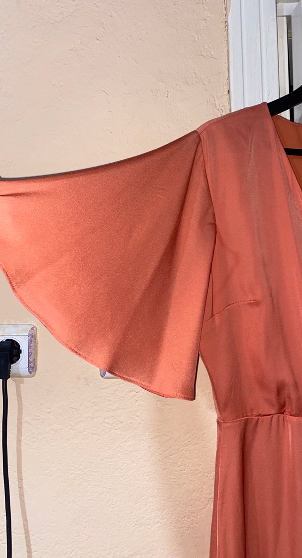 Saten V Yaka Midi Drapeli Kadın Elbise - Görsel 3