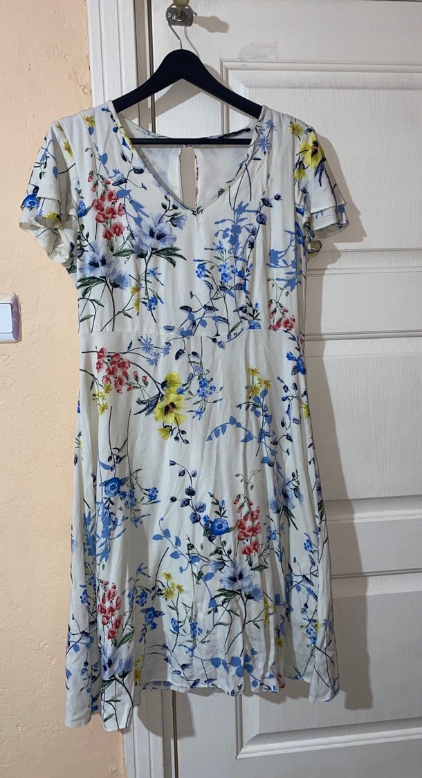 Bohem V Yaka Midi Çiçekli Elbise - Görsel 4