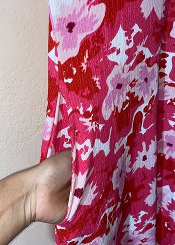 Pembe V Yaka Bağlama Desenli Midi Elbise - Görsel 3