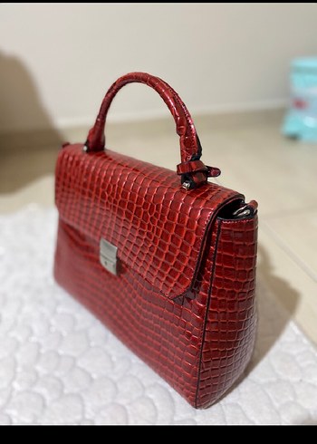 Klasik Kırmızı Yılan Derisi Desenli Deri Çanta - Görsel 2