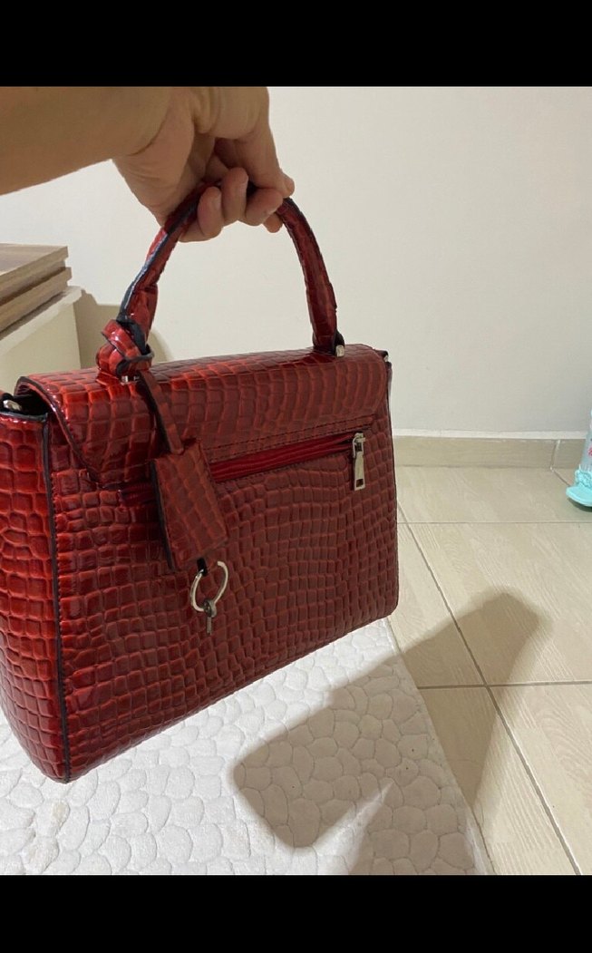 Klasik Kırmızı Yılan Derisi Desenli Deri Çanta - Görsel 3