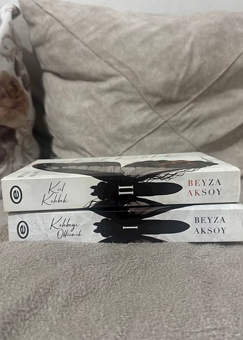Beyza Aksoy'dan İki Roman Seti