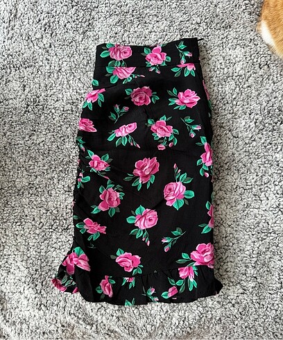 s Beden çeşitli Renk Bershka Etek