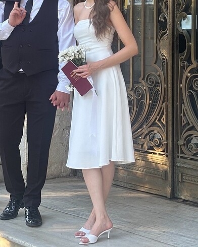 Beyaz elbise
