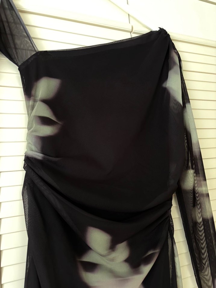 Siyah Drapeli Asimetrik Uzun Kadın Elbisesi - Görsel 2