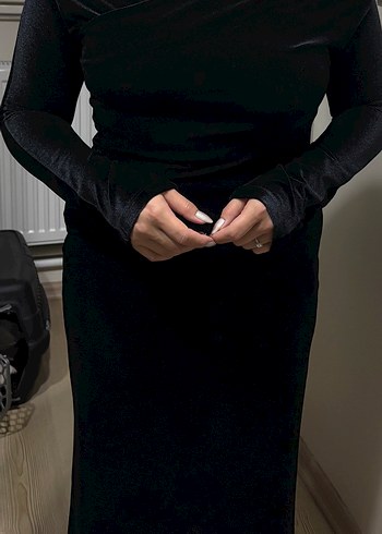 Siyah V Yaka Uzun Kollu Elbise - Görsel 2