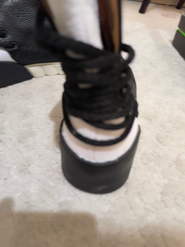 Kadın Beyaz Siyah Deri Dolgu Topuklu Botlar - Görsel 2