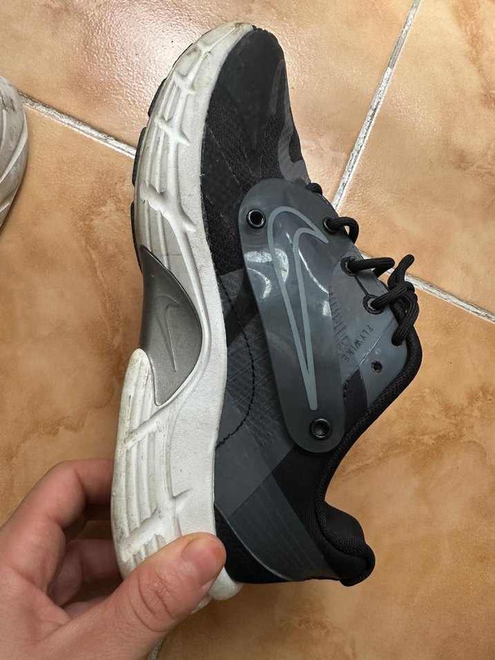 Siyah Bağcıklı Spor Ayakkabı - Görsel 4